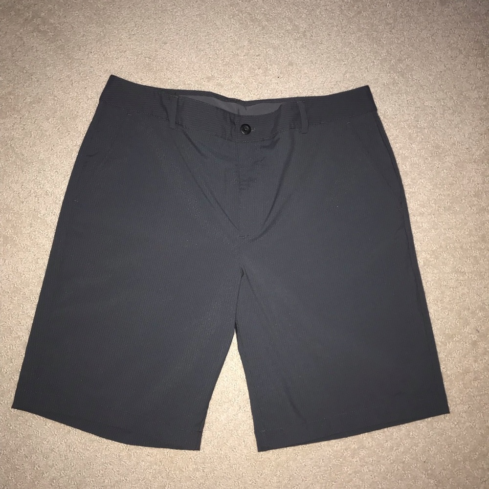 Men’s Under Armour Golf Shorts Size 34